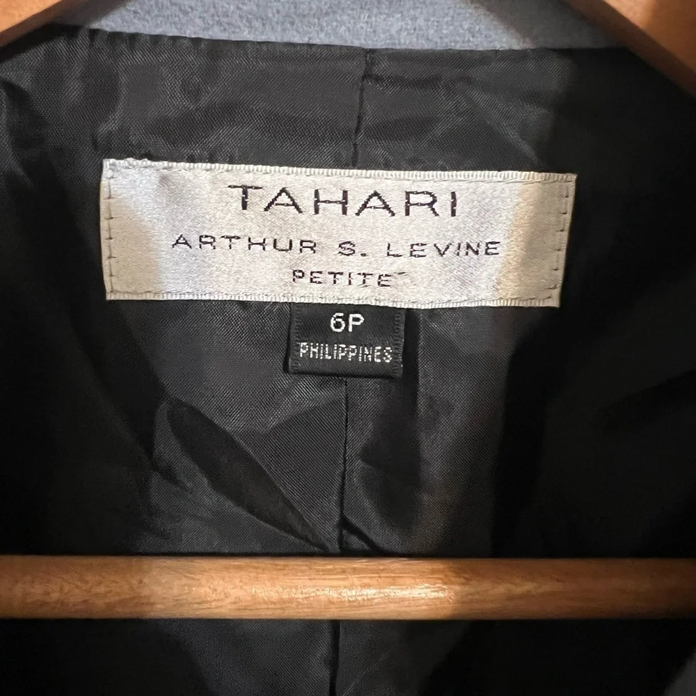 Tahari Wool Blend Long line Jacket Button Size 6P Light Blue